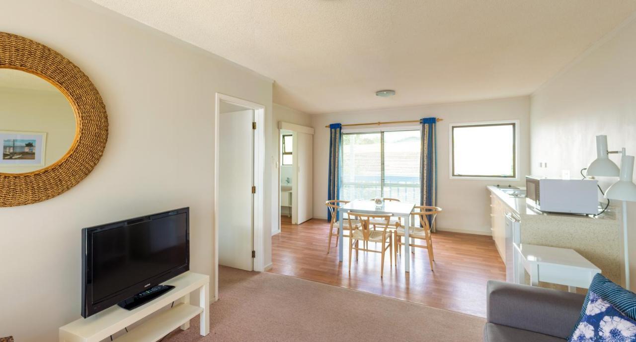 Snells Beach Motel Buitenkant foto