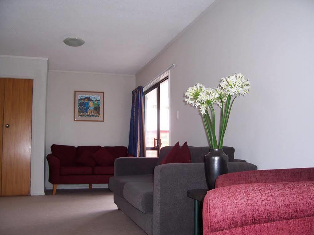 Snells Beach Motel Buitenkant foto